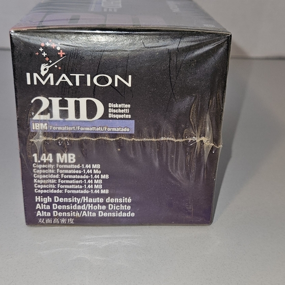 ==Imation 50 pack 3 1/2" IBM formatted floppy disks - Picture 2 of 7